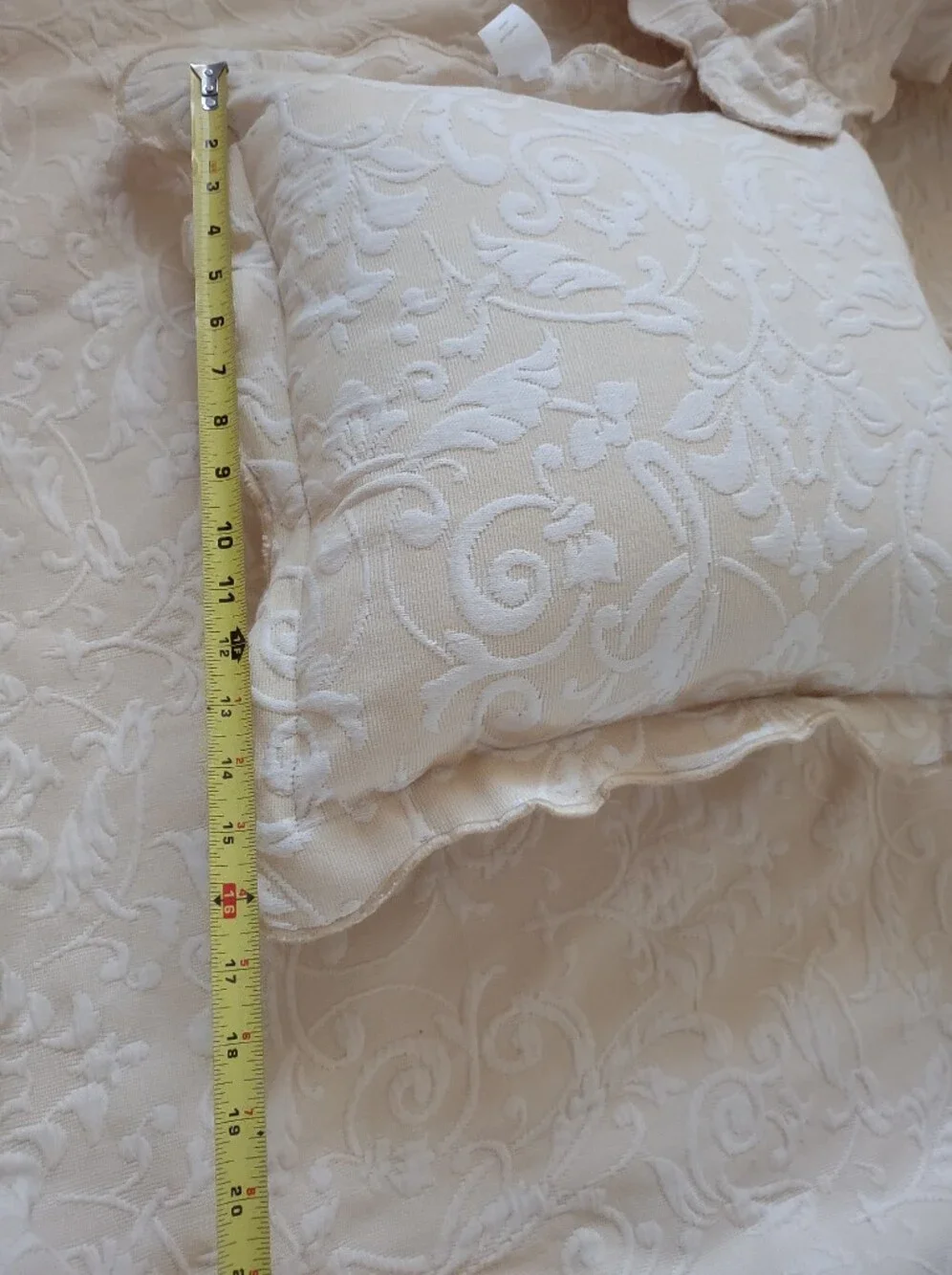 Royal Velvet Matelasse King Coverlet + 2 Decorative Pillows With Flange